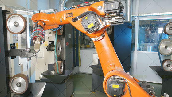 打磨<a href='http://www.yamin.net.cn' target='_blank'><u>機器人工作站</u></a>2