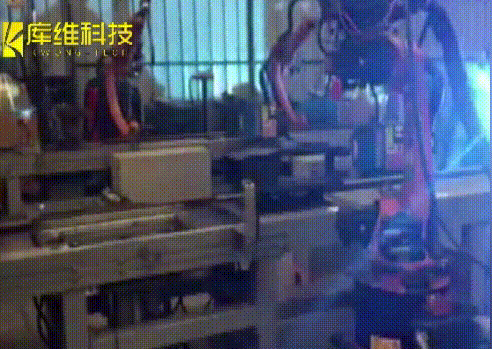 機(jī)器人焊接生產(chǎn)線比焊接專機(jī)生產(chǎn)線好在哪？總結(jié)了這兩點(diǎn)