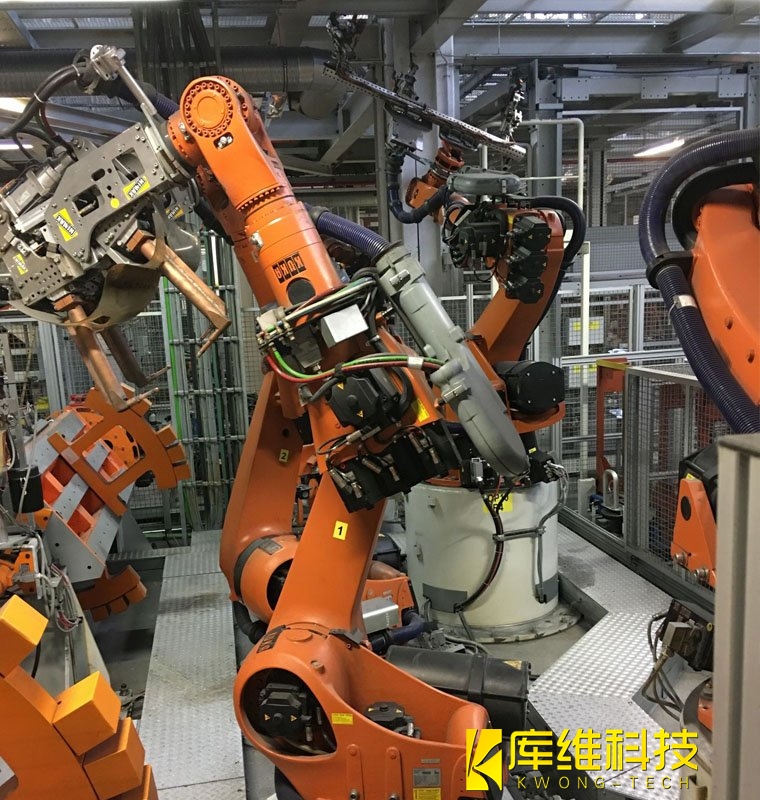 工業焊接機器人