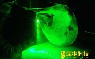 光學玻璃加工：水導激光如何實現亞微米級裂紋控制？